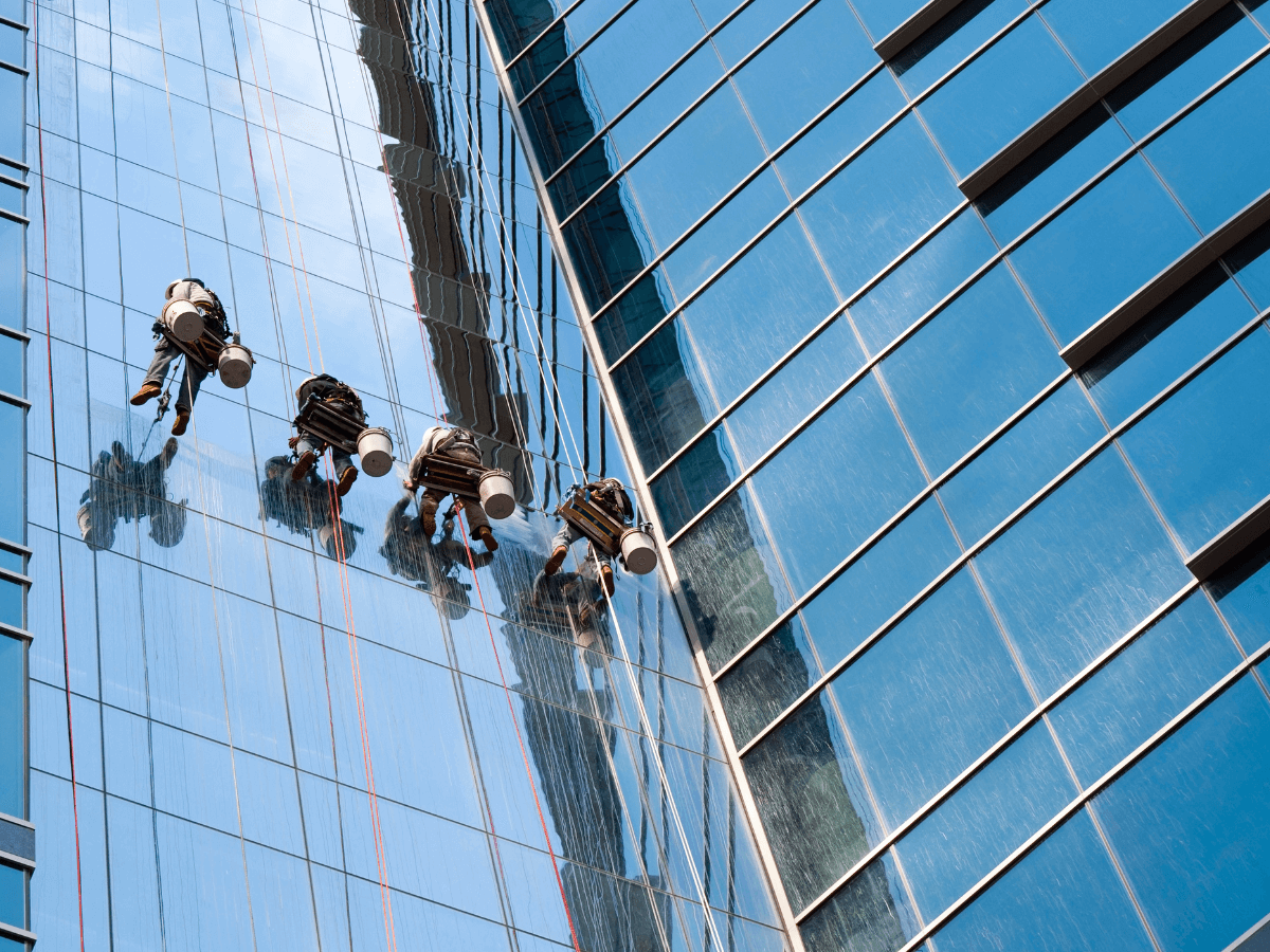 Cleaning Exterior Windows